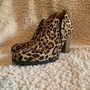 Dr. Scholl’s Leopard print Heel Booties